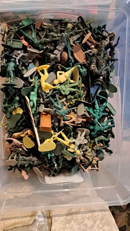 Photo of free Toy soldiers (Vale of White Horse SN6) #1
