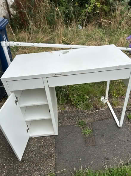 Photo of free IKEA desk (Ha8 0ay) #1