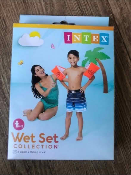 Photo of free Swimming Arm Bands (Cheshunt En8) #1