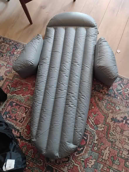 Photo of free Toddler air bed (billericay CM12) #2