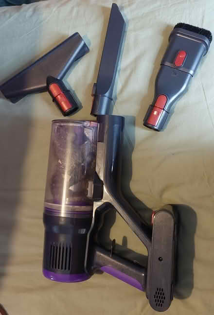 Photo of free Cordless vacuum cleaner from SIXPAD (E7) #2
