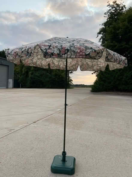 Photo of free Parasol with stand (Weeke, Winchester SO22) #1