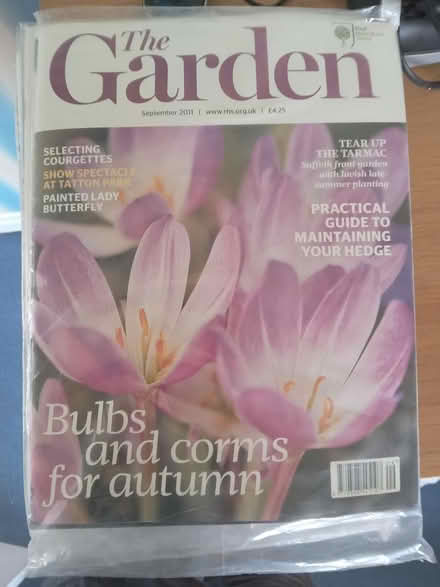 Photo of free The garden magazine (Neston CH64) #1