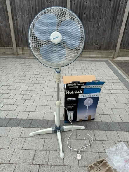Photo of free 16” Fan, missing blade nut (Welling DA16) #1