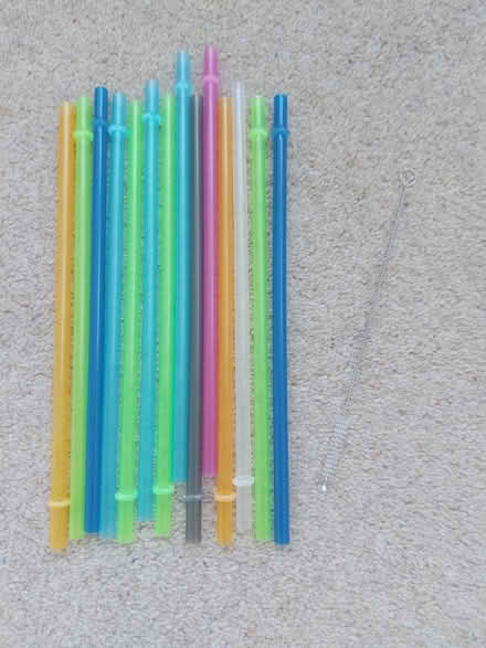 Photo of free Plastic straws (Cheam SM2) #1