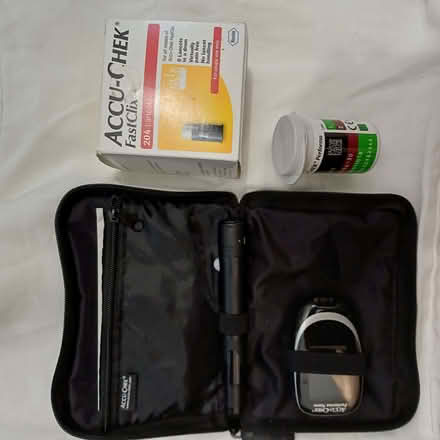 Photo of free ACCU-CHEK Fast click diabetic blood tester kit. (Sydenham SE26) #1