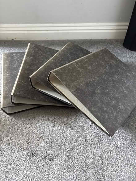 Photo of free 4 ring binders (Gwaelod-y-Garth (CF15)) #1