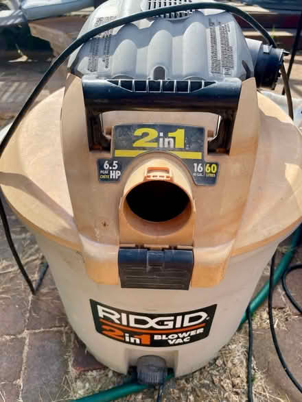 Photo of free shop vac (El Camino/shoreline/Miramonte) #1