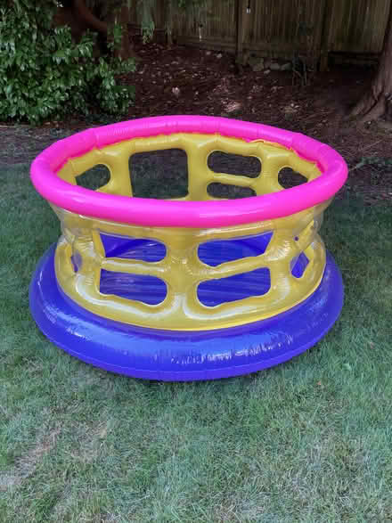 Photo of free Intex Jumpolene (Vashon - North End) #1