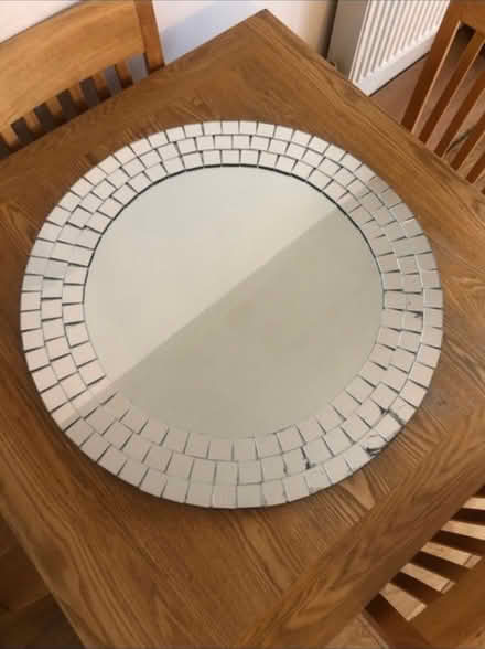 Photo of free Large Wall mount Mirror 🪞 (Cheshunt En8) #1