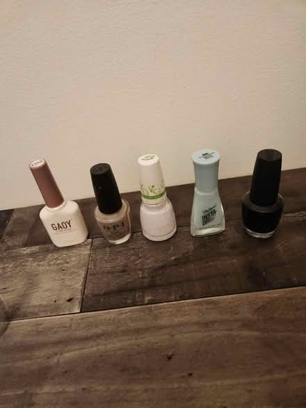 Photo of free Nail polish + Gel (Dyker Heights) #1