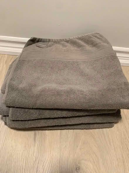 Photo of free bath towels (St. Clair & Victoria Park) #1