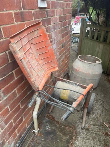 Photo of free Cement mixer (Redbourn St Albans) #1
