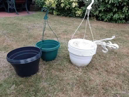Photo of free Plastic Hanging Baskets (CV5 8) #1