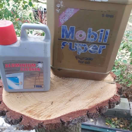 Photo of free Aluminium cleaner & Mobil oil (Blackhall EH4) #1