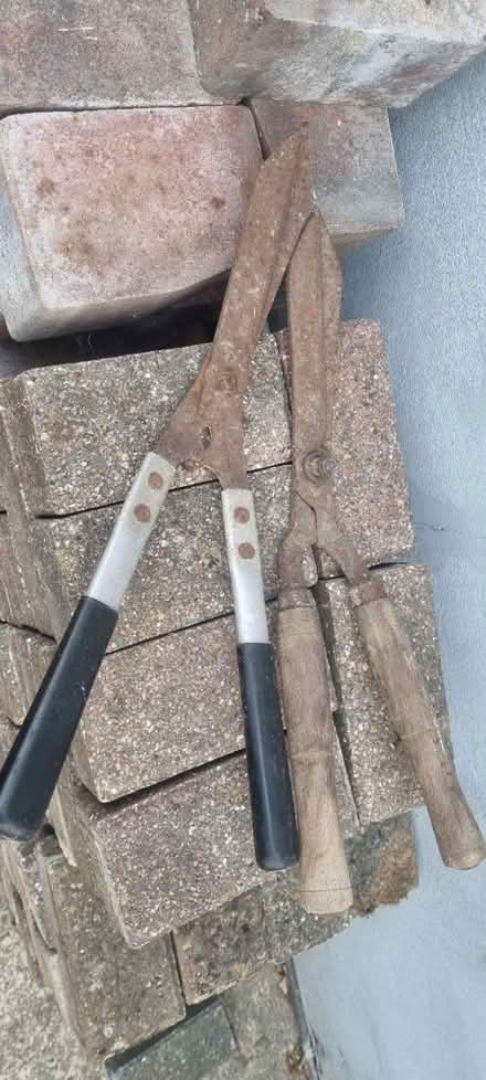 Photo of free 2 pairs of garden shears (EN11 rye house area) #1