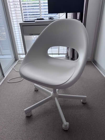 Photo of free Swivel chair (Highbury Park N5) #1