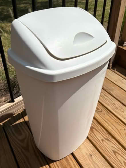 Photo of free White plastic swing lid trash can (Collegeville) #1