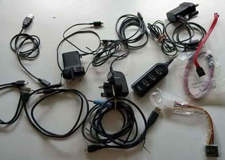 Photo of free computer leads (Collingtree) #1