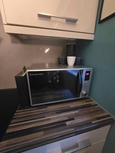Photo of free Russell &Hobbs microwave (SE15 6DU) #1
