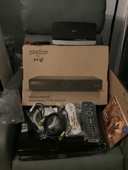 Photo of free BT package TV box and router (Danescourt CF5) #1