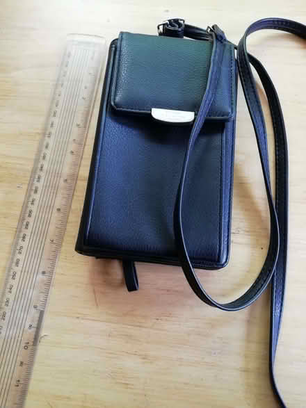 Photo of free Cross-body bag (Darshill BA4) #1