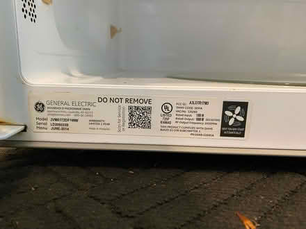 Photo of free Microwave oven w exhaust (Cambridge Dr in Dunwoody) #3