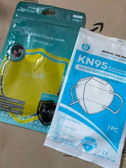 Photo of free 2 face masks (Beaumont LA1) #1