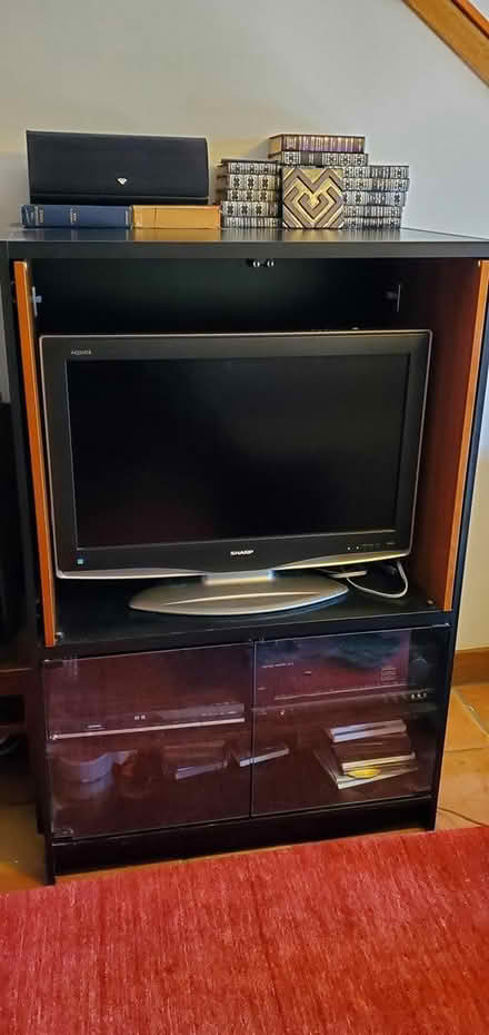 Photo of free TV/Entertainment Center (mc gaheysville) #2