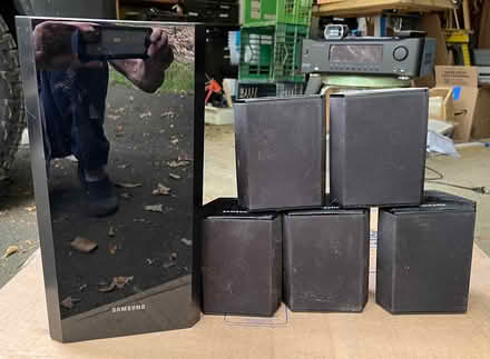 Photo of free pyle home theater receiver/speakers (holmes (patterson/pawling)) #4
