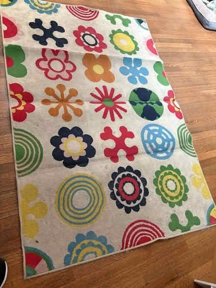 Photo of free 4'x6' (approximate) floor rug (Sunnyvale, CA Ponderosa Park) #1