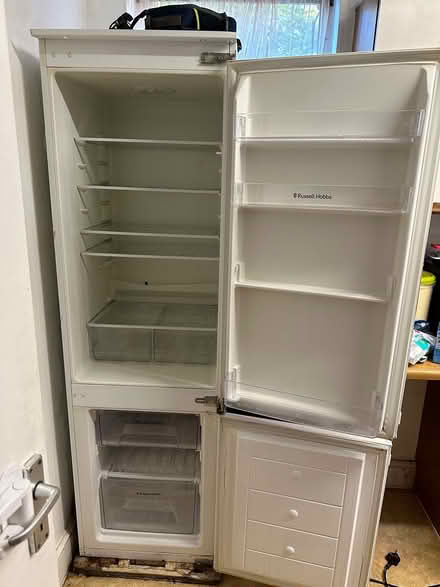 Photo of free Fridge freezer (SE11) #4