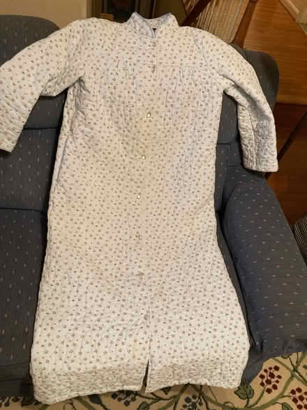 Photo of free women’s quilted bathrobe size small (Rt 7 & 286) #1