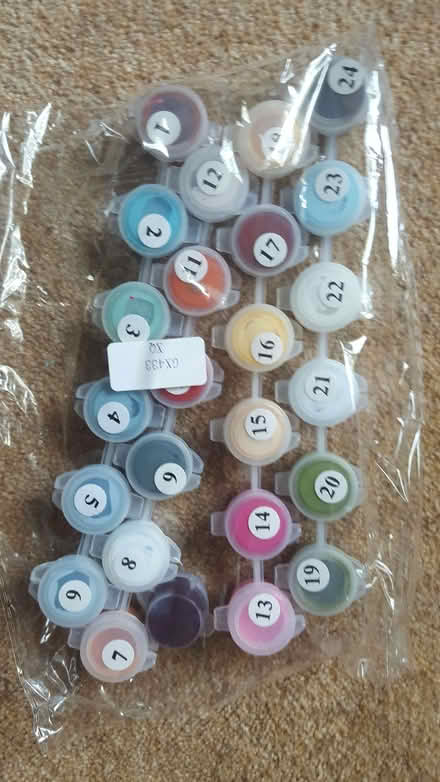 Photo of free Painting kit (Crowthorne RG45) #2