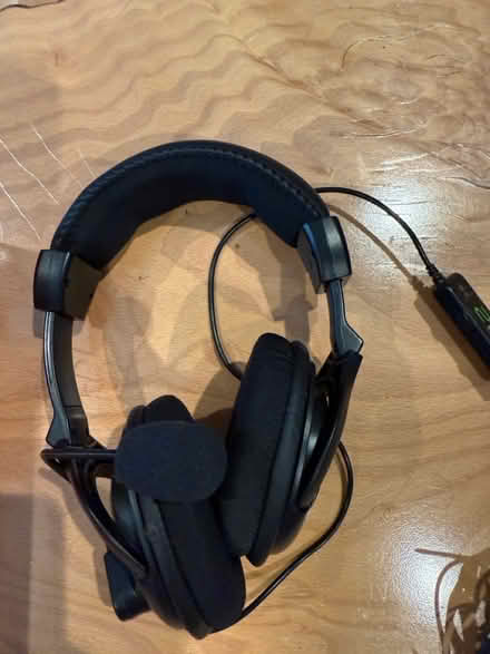 Photo of free Headphones - gaming (95070) #3