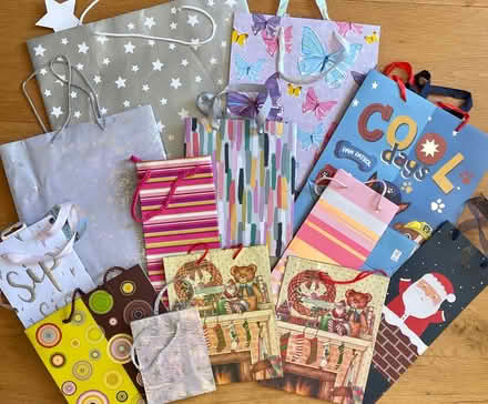 Photo of free Gift bags (Enfield EN2) #1