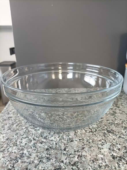 Photo of free Large glass mixing bowl and jug (Gosport PO13. BRIDGEMARY) #1