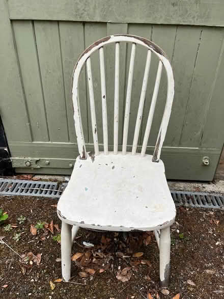 Photo of free Distressed wooden kitchen chair (High Wycombe HP13, Amersham Rd) #1