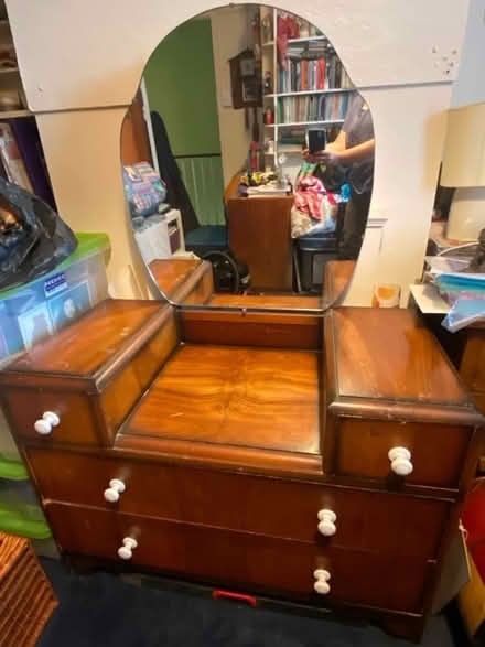 Photo of free dressing table (Deal CT14) #1