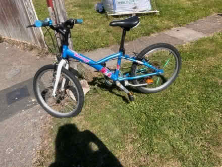 Photo of free 20 inch girls bike (Sw20) #2