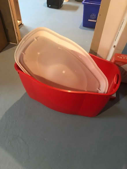 Photo of free Large Rubbermaid storage bin (L5N 1P3) #1