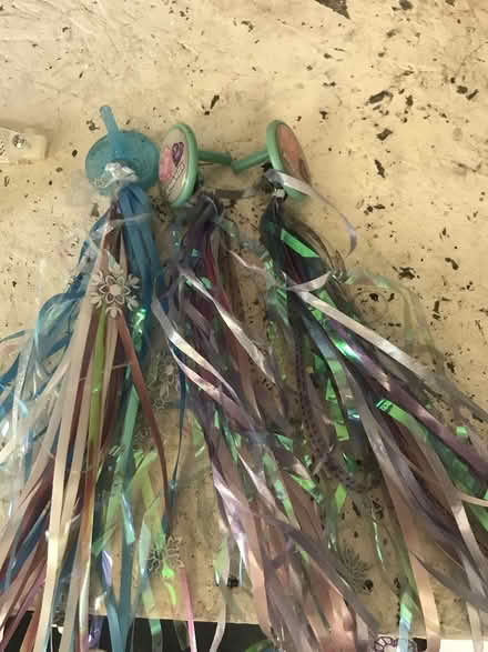 Photo of free kids bikes/parts and streamers (Speedvale & Delhi) #3