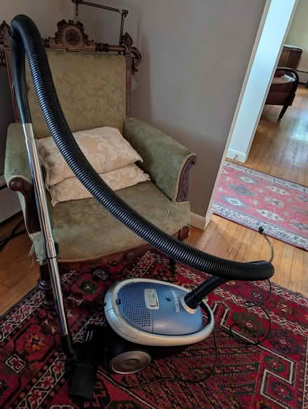 Photo of free Oreck canister vacuum (Farmington Hills SE) #1