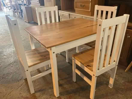 Photo of Dining table (16welhall Ml3 BG9) #2