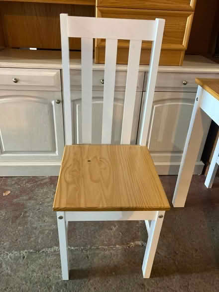 Photo of Dining table (16welhall Ml3 BG9) #4