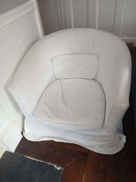 Photo of free Lovely small armchair removable covers for washing. (Old Town TN34) #1