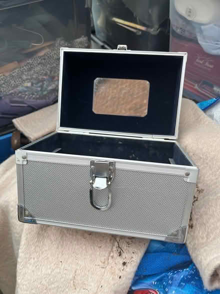 Photo of free Make up case (Ipswich IP2) #2