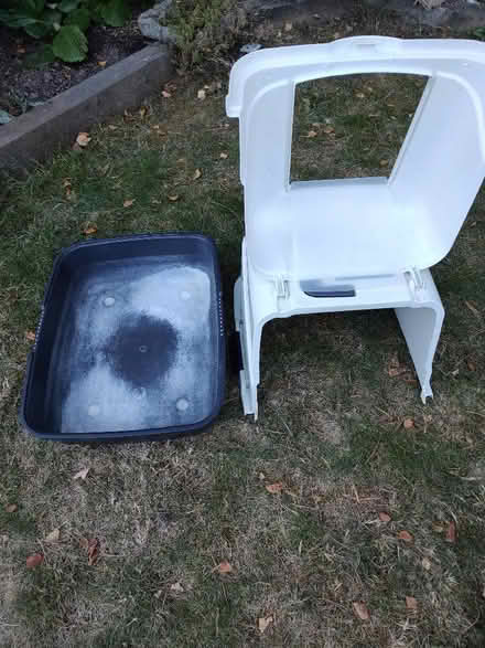 Photo of free Covered cat litter tray (Tilekiln TN38) #2