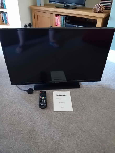 Photo of free Panasonic 32" TV+ Humax recorder. (Hillingdon UB10) #2