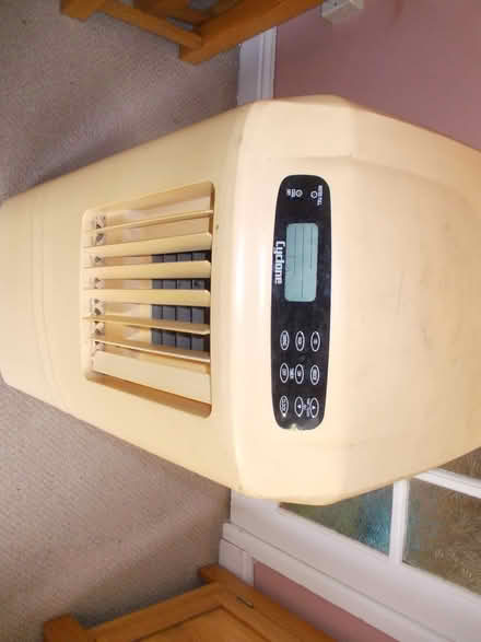 Photo of free air con unit (Ludlow SY8) #1